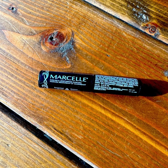 Marcelle Travel Mascara - Picture 1 of 4